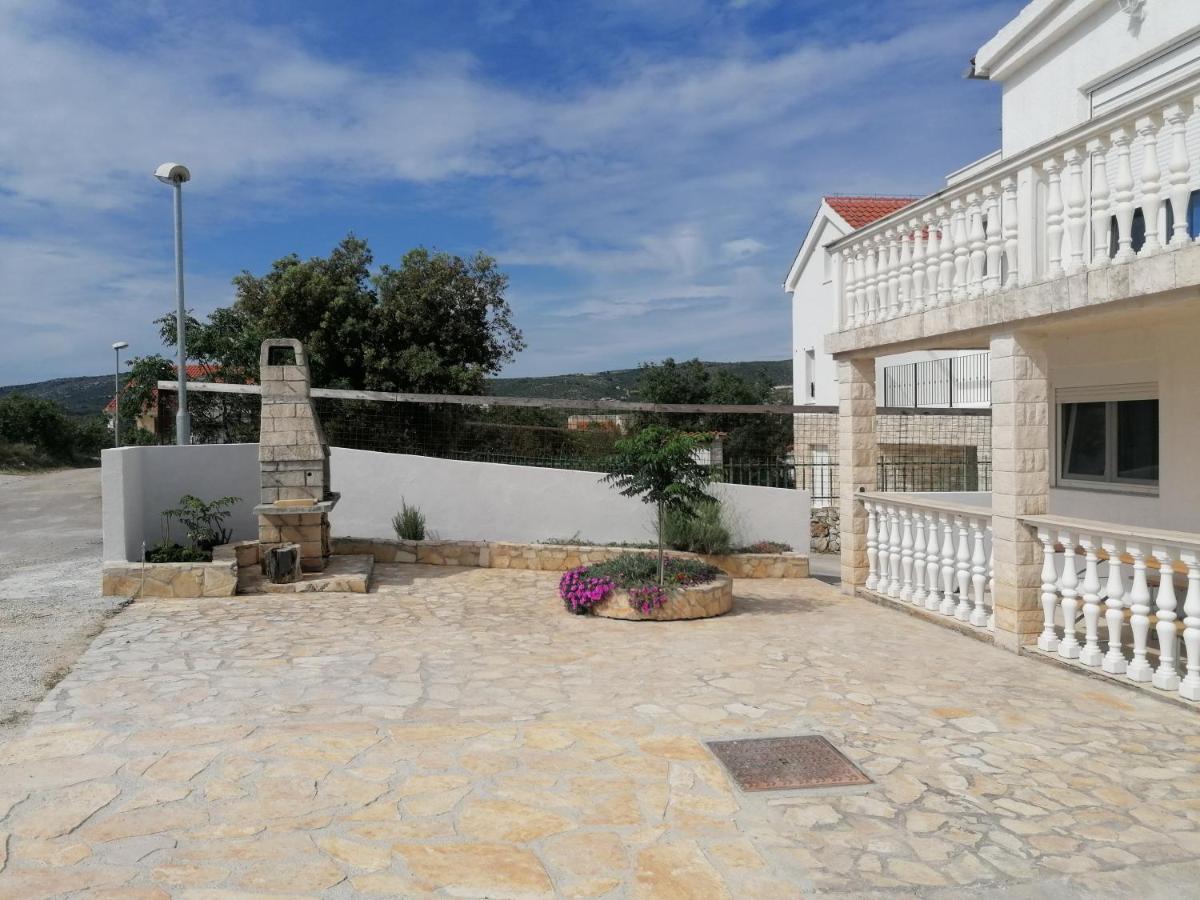 Apartmani Adriatic ロゴズニッツァ エクステリア 写真