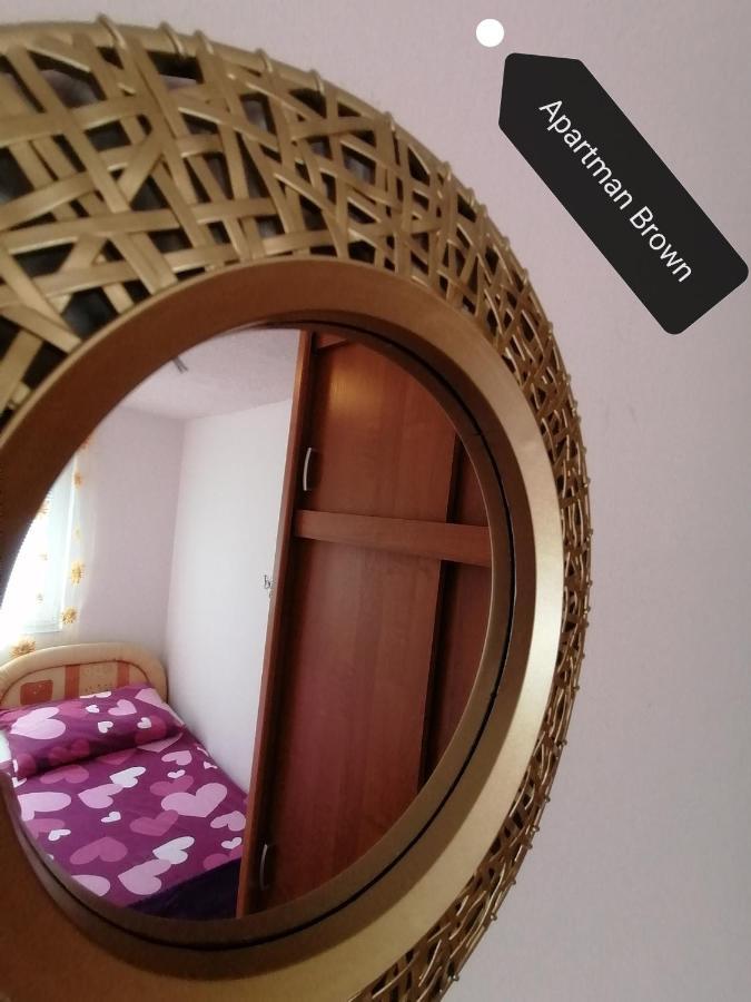 Apartmani Adriatic ロゴズニッツァ エクステリア 写真