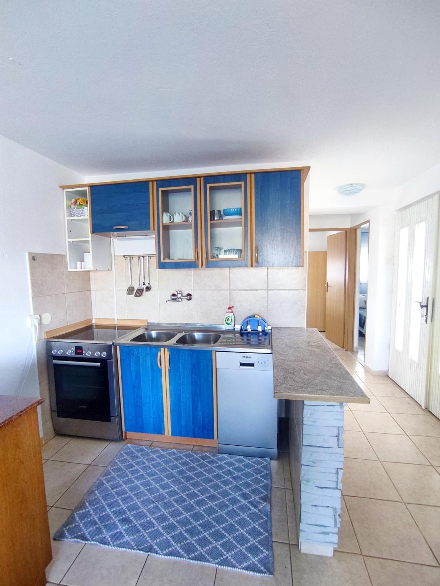 Apartmani Adriatic ロゴズニッツァ エクステリア 写真