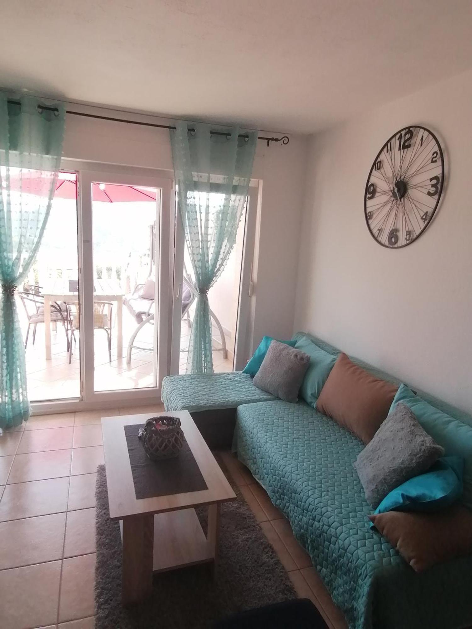 Apartmani Adriatic ロゴズニッツァ エクステリア 写真