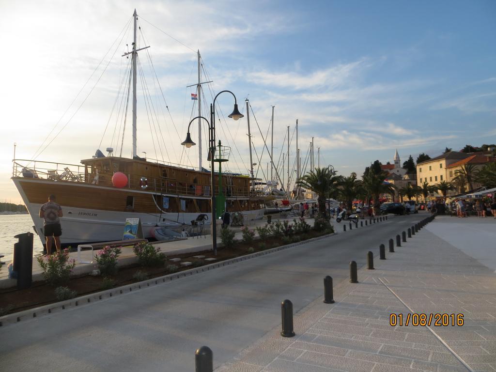 Apartmani Adriatic ロゴズニッツァ エクステリア 写真