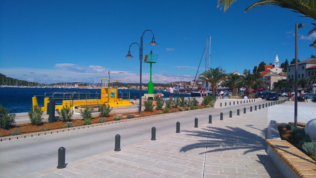 Apartmani Adriatic ロゴズニッツァ エクステリア 写真