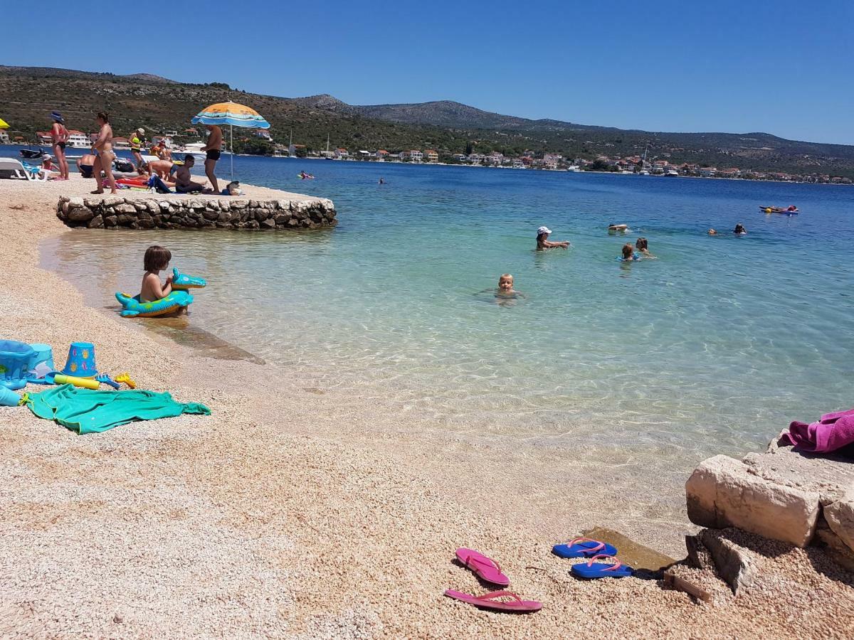Apartmani Adriatic ロゴズニッツァ エクステリア 写真