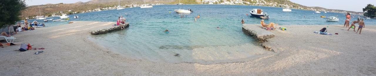 Apartmani Adriatic ロゴズニッツァ エクステリア 写真