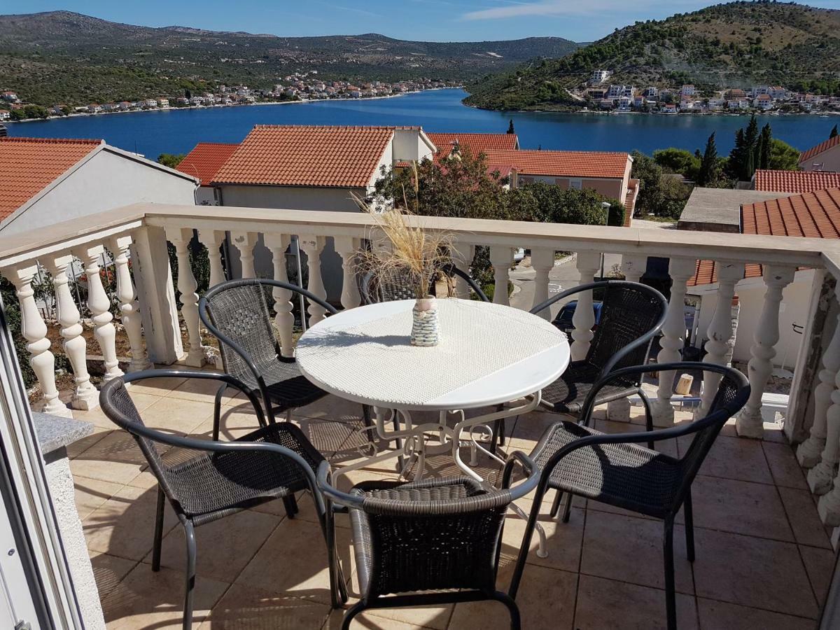 Apartmani Adriatic ロゴズニッツァ エクステリア 写真