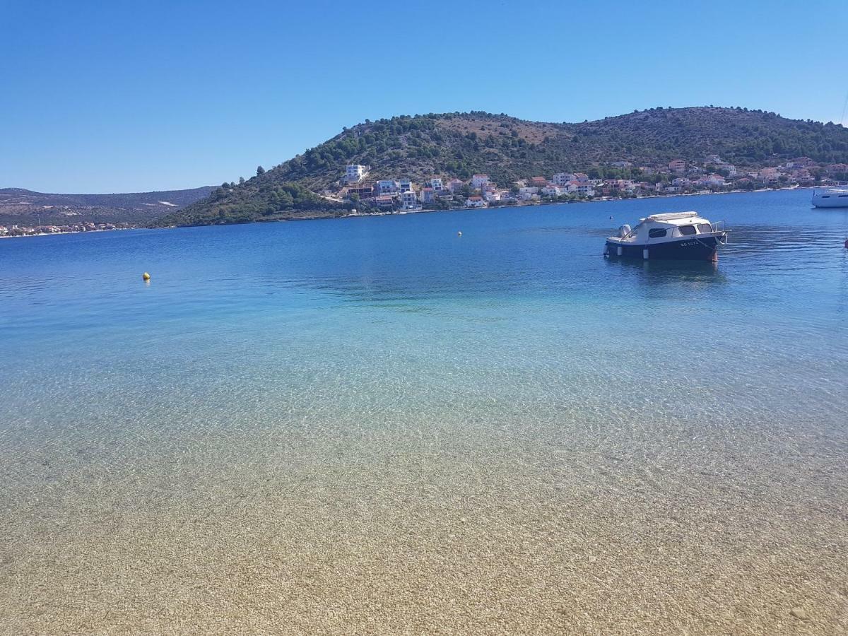 Apartmani Adriatic ロゴズニッツァ エクステリア 写真